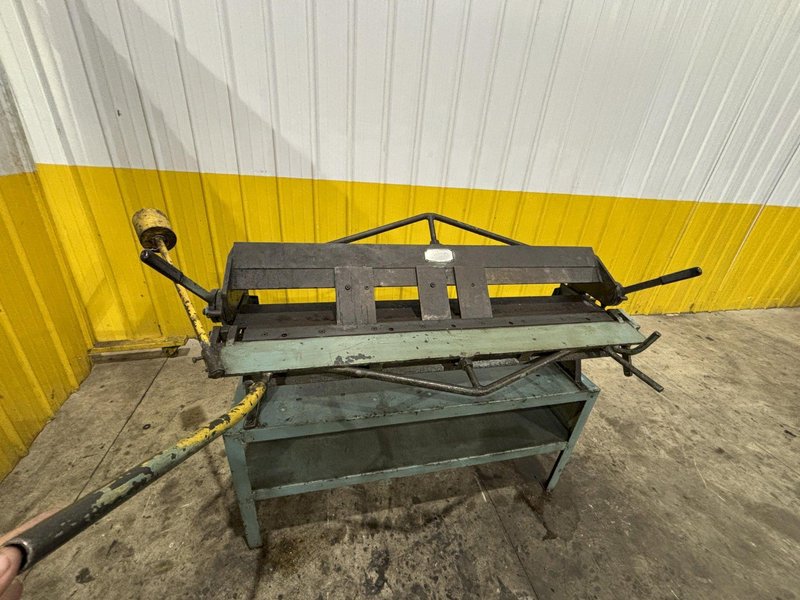 4' X 16 GAUGE ROPER WHITNEY MODEL #U416 MANUAL FINGER BOX &amp; PAN BRAKE W/ STAND: YOBRO #23907