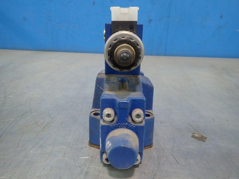 REXROTH HYDRAULIC VALVE   -  R901152584