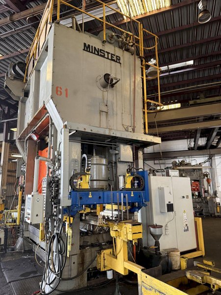 800 TON MINSTER E2-800-108-60 HEAVI-STAMPER STRAIGHT SIDE DOUBLE CRANK PRESS. STOCK #0430926