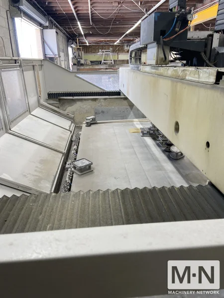 2005 INTERMAC MASTER 33M MACHINING CENTER