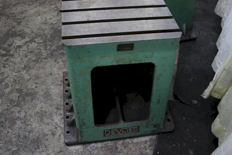 1 SET OF DEVLIEG 20-1/2&quot; X 25&quot; T SLOTTED ANGLE PLATES: STOCK #75545