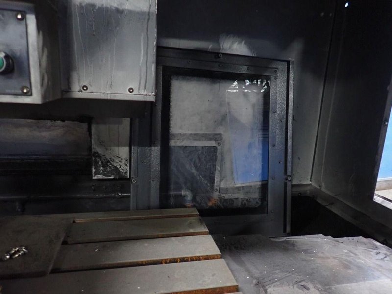 HYUNDAI WAI CORPORATION 20" X 47" CNC VMC  -  F500