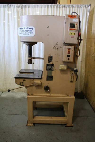 10 TON DENISON HYDRAULIC PRESS: STOCK # 67091