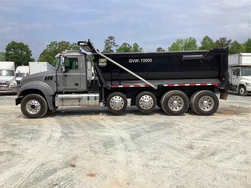 2022 Mack Granite 64F 1M2GR4TC0NM001422