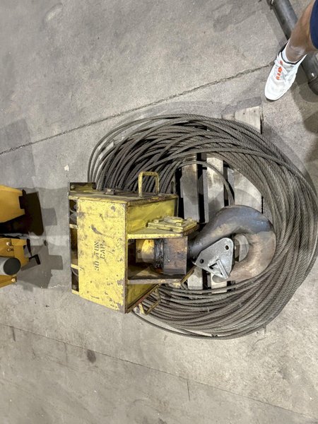 30 TON X 61'8" SPAN ZENAR OVERHEAD BRIDGE CRANE. STOCK # 0983926