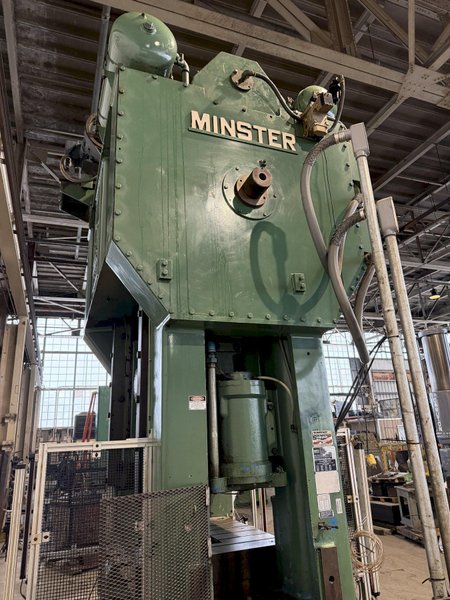 150 TON MINSTER E2-150-42-30 HEVI-STAMPER STRAIGHT SIDE PRESS. STOCK # 0882825
