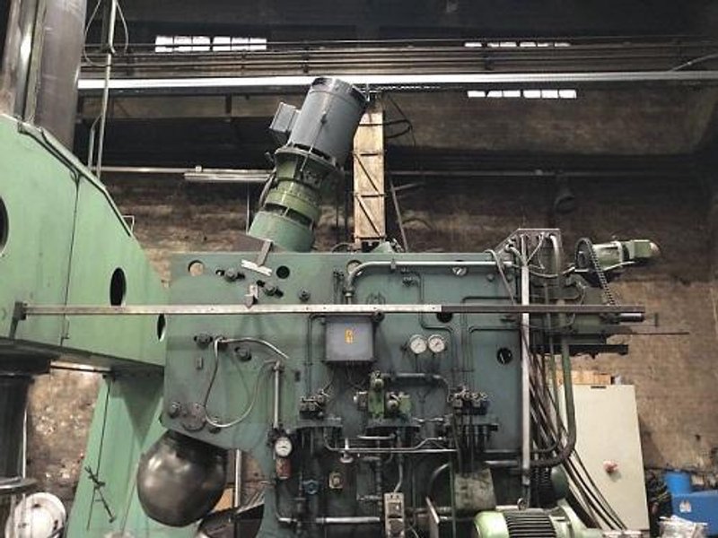 SMT MDL# MV20 BL5022 FLANGING MACHINE