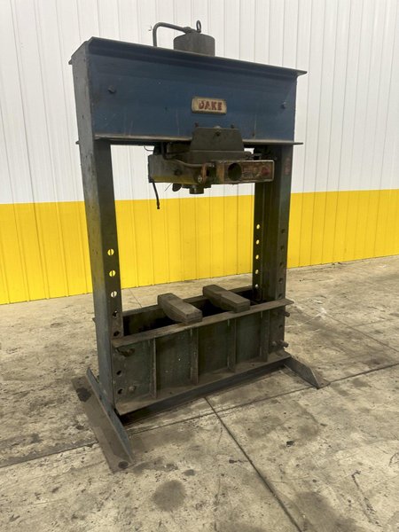 150 TON DAKE H FRAME HYDRAULIC PRESS: STOCK 21799
