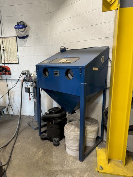 Cyclone Model 3624 Sand Blaster