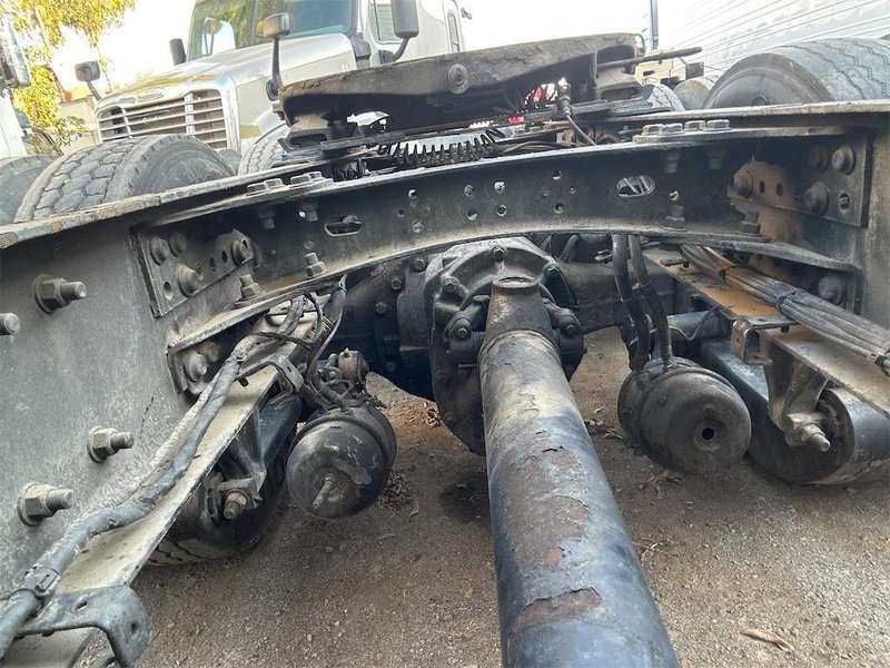 2019 Freightliner Cascadia 1FUJHHDR5KLKM7237