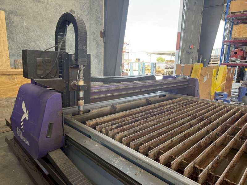 HORNET 10&#039; X 20&#039; PLASMA CUTTING MACHINE, HYPERTHERM HPR260, WATER TABLE, 2015
