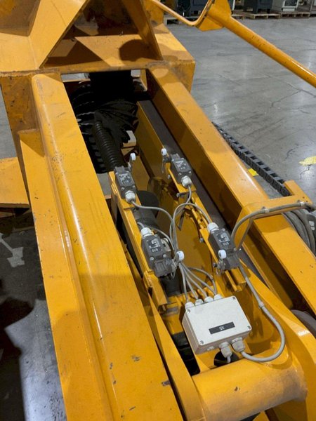 (8) 20 TON NEUERO GEDI 3277 MOBILE VEHICLE LIFTS: YOBRO #23870