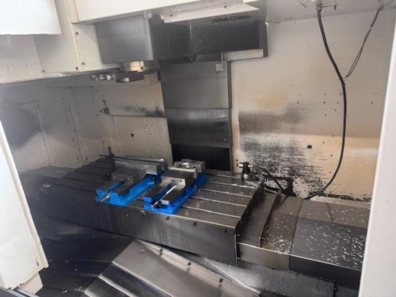 Mazak Nexus 510C VMC, 2006 – TSC, 12K RPM Spindle, Conveyor