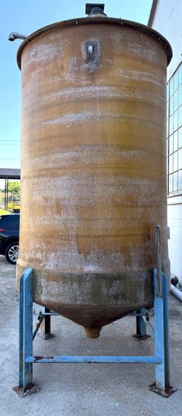 2000 Gallon Palmer Fiberglass Tank