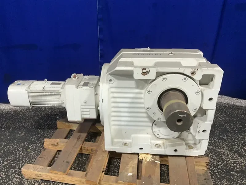 SEW-EURODRIVE 7.5 HP GEAR DRIVE