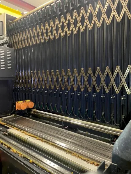 2007 MAZAK SVC 2000L/200 | Machining Centers, Vertical