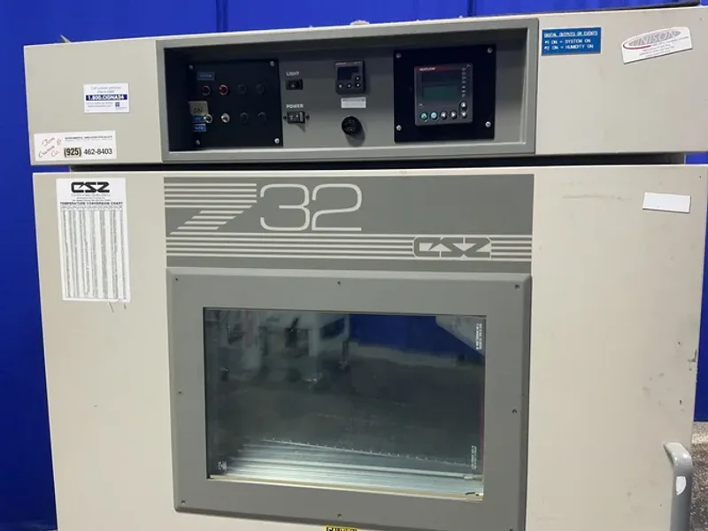 CINCINNATI SUB-ZERO PRODUCTS 38”X38”X38” CHAMBER TEMPERATURE CHAMBER  -  ZH-32-2-H/AC