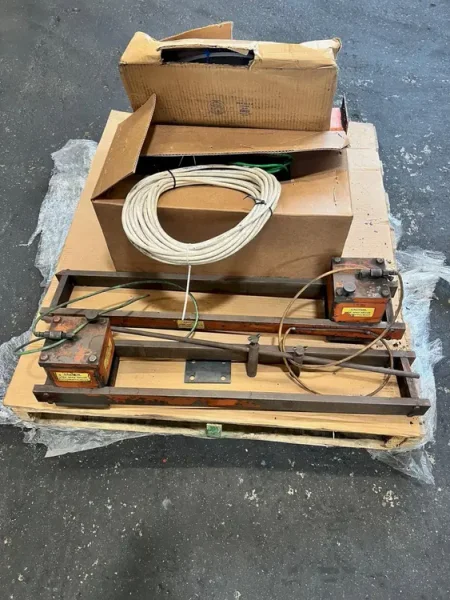 USED HEM 16" X 22" AUTOMATIC HORIZONTAL MITERING BANDSAW MODEL CYCLONE A-C, Year: 2007