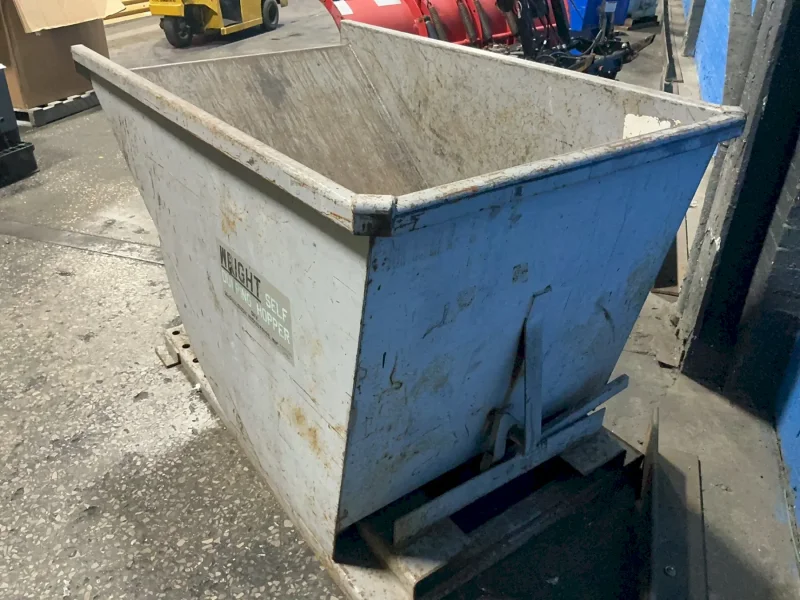 MCCULLOUGH INDUSTRIES 58" X 36" X 34" SELF-DUMPING HOPPER