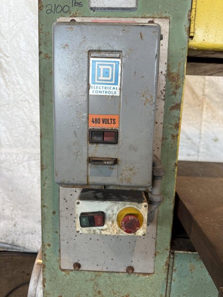 26&quot; DOALL V-26 VERTICAL BANDSAW. STOCK #1000125
