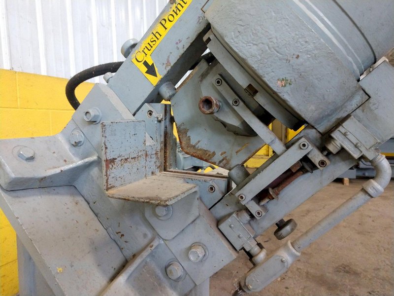 6" X 6" X 1/2" WHITNEY MODEL 609-250 HYDRAULIC ANGLE SHEAR