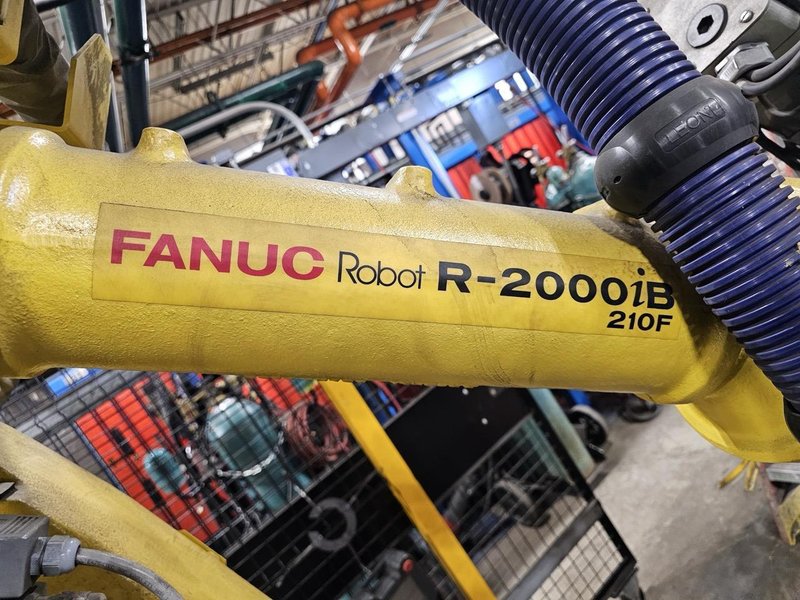 FANUC R-2000iB/210F Robot, 2015 – Milco Spot Weld Gun, Integrated Tolomatic IMA33 Servo, Reidel Chiller