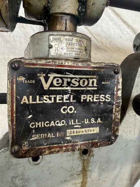 45 TON X 66" VERSON 2050 PRESS BRAKE W/ DIES. STOCK # 0219626.