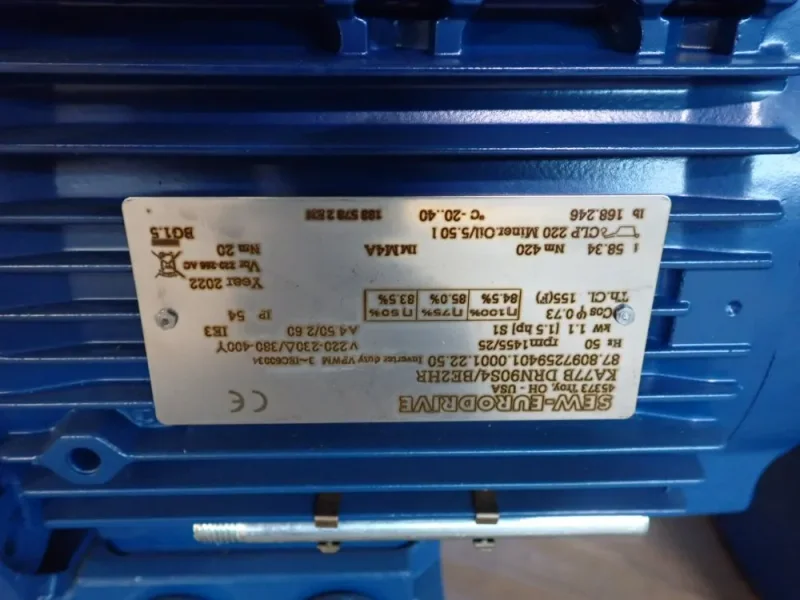 SEW EURODRIVE 1.5HP GEAR MOTOR  -  KA77B DRN90S4/BE2HR