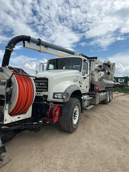 2012 Mack GU 713 1M2AX09C1CM010798
