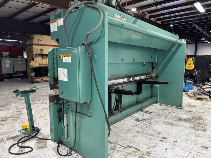175Ton  X 14′ Piranha Model 175-14 175 Ton 14-Ft Hydraulic Press Brake