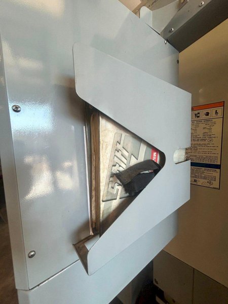 Haas EC-300 300mm CNC HMC, 2006 – Through Spindle Coolant, 8K Spindle