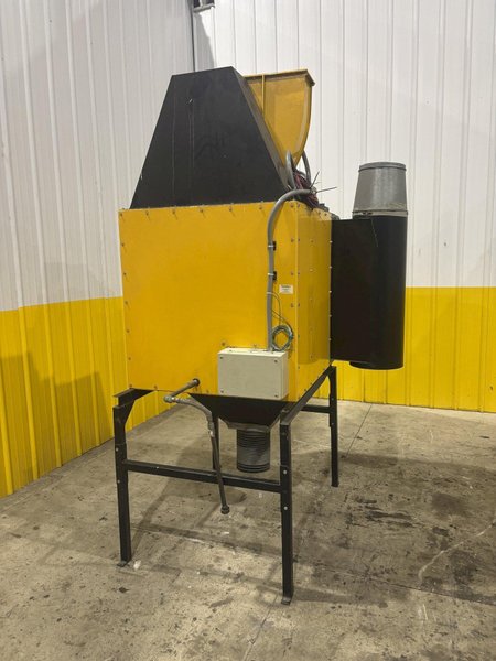5 HP X 4 CARTRIDGE PLYMOVENT DUST COLLECTOR: STOCK #22015