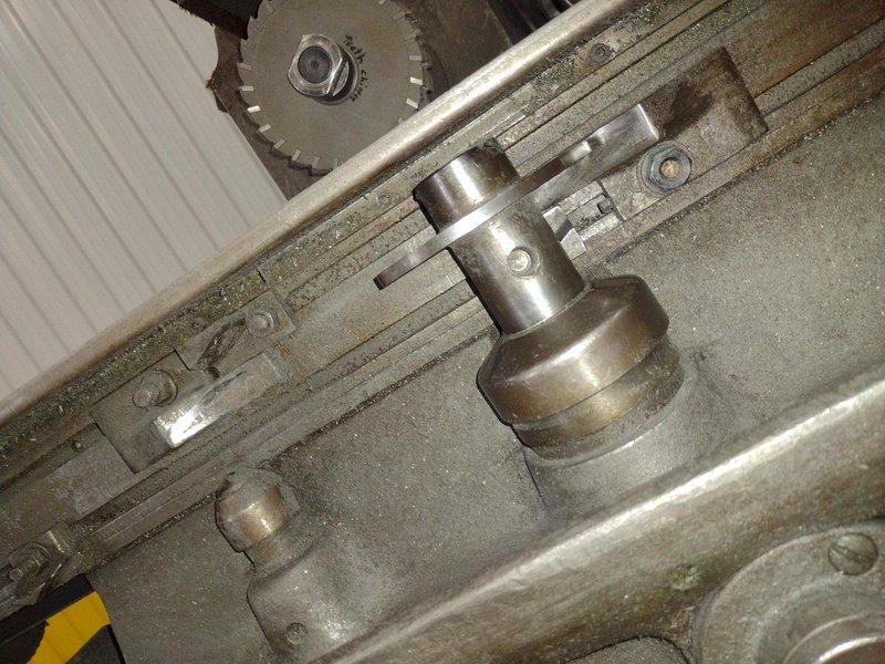 3 HP CINCINNATI MODEL 1-18 PLAIN HORIZONTAL MILLING MACHINE: STOCK #21030