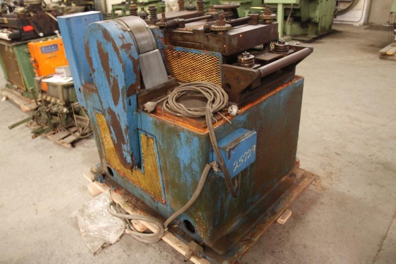 TISHKEN 12&#039; ROLL STRAIGHTENER: STOCK #61590