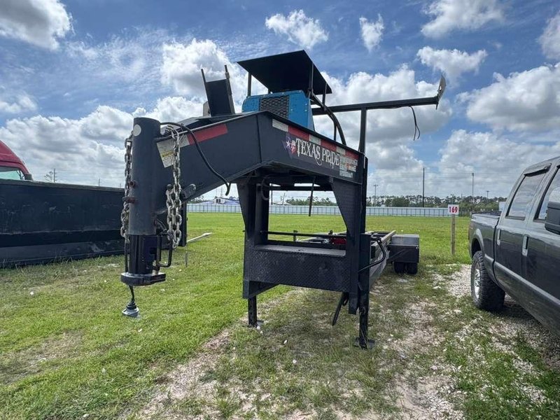 Texas Pride 8×20 Gooseneck Roll-Off Trailer, 2021 – 26,000 LB GVWR, Dual 12K Axles, Hydraulic Winch