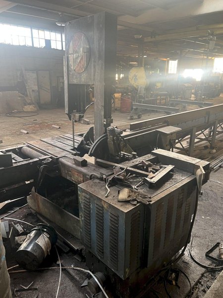 18&quot; X 20&quot; MARVEL MODEL 81 M VERTICAL BAND SAW: STOCK #18254