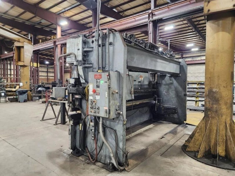 400 Ton x 16′ Pacific K400-16 Press Brake, 1985