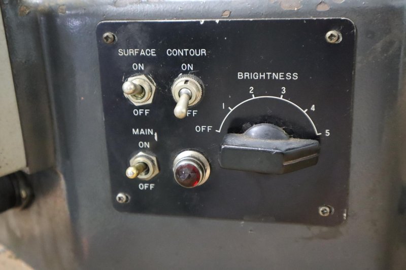 Mitutoyo PH-350A Optical Comparator, 13" Screen, Acu-Rite Qwikcount 2 Axis Digital Readout- Auction Item