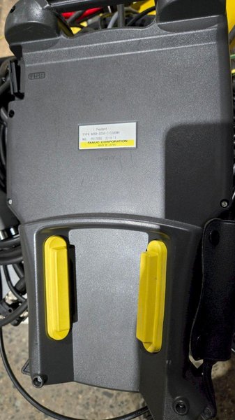 FANUC LR Mate 200iD/7L Robot w/ R-30iB Mate PLUS Controls &amp; Pendant USED