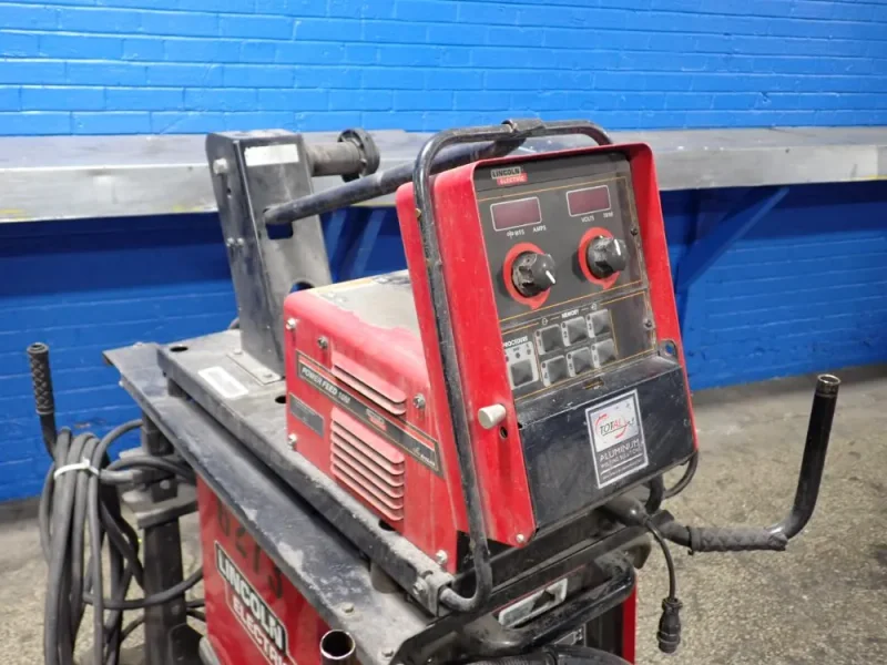 LINCOLN 350 A WELDER  -  POWER WAVE S350