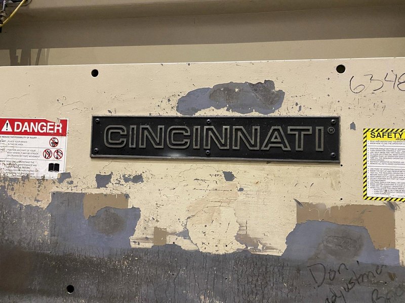 175 TON X 10' CINCINNATI MASTER HYDRAULIC CNC PRESS BRAKE WITH UPGRADED TOUCHSCREEN CONTROLS: STOCK 12997