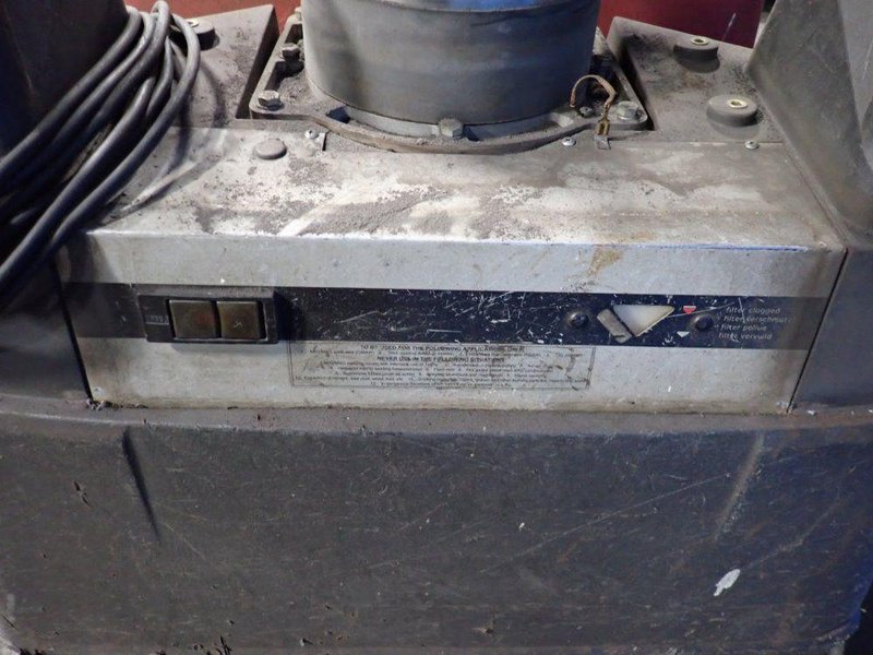LINCOLN ELECTRIC FUME EXTRACTOR