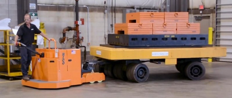 25,000 LBS RICO MODEL #R-LT-S-DD 24 VOLT ELECTRIC WALKIE-RIDE TOW LIFT TUGGER WITH PINTLE HITCH: YOBRO #25210