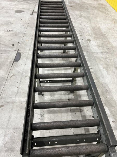 18&quot; X 115&quot; ROLLER CONVEYOR: STOCK #20609