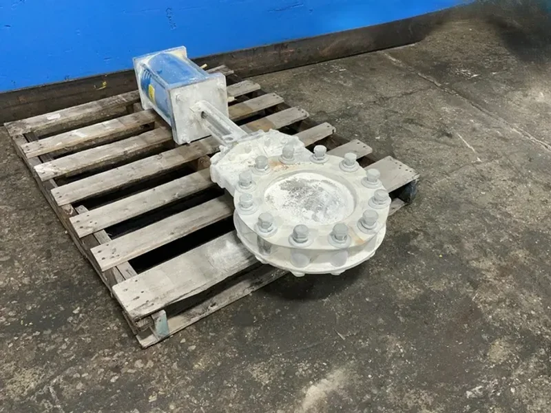 10" GATE VALVE