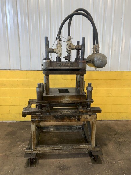 12 TON AIRAM 4-POST DUAL VALVE CUTOFF PRESS: STOCK #13723