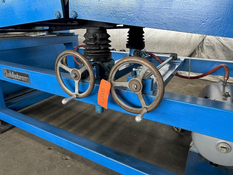 54&quot;  DAHLSTROM HT-A-54 ADJUSTABLE HUMP TABLE. STOCK # 0467324