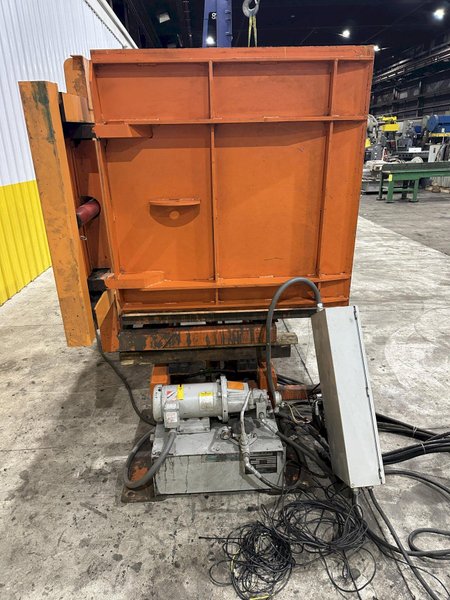 4,400 LBS CHERRY HYDRAULIC CLAMP &amp; FLIP PALLET INVERTER / TURNOVER MACHINE: STOCK #22320