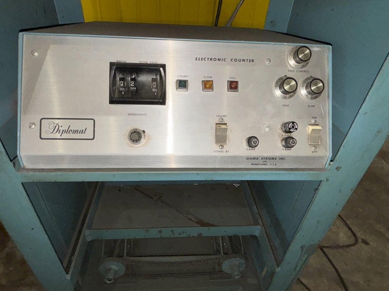 3 CU FT SIGMA SYNTRON FMC MODEL #VPF305 HOPPER &amp; BOWL FEEDER: STOCK #23083