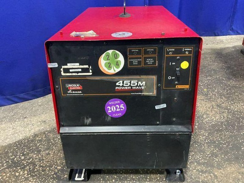 Lincoln Electric  455 Watts  Welder - Powerwave455m